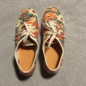 NWOT Hotter Floral Shoes